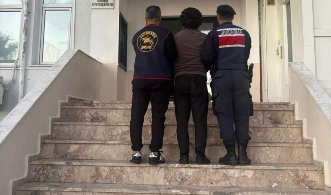 Antalya'da Jandarma Suç Araştırma Timleri (JASAT), son 72 saatte çeşitli