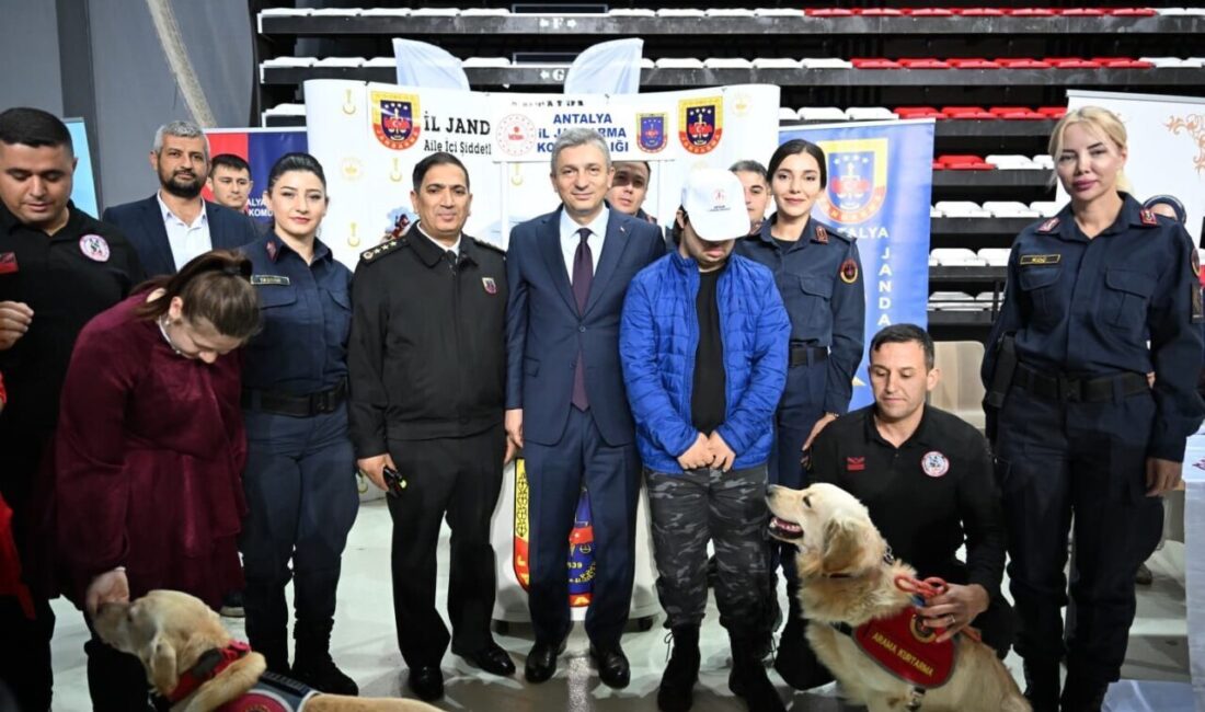 Antalya'da 3 Aralık Dünya Engelliler Günü'ne özel "Sevginle Engel Yok"