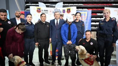 Antalya'da 3 Aralık Dünya Engelliler Günü'ne özel "Sevginle Engel Yok"