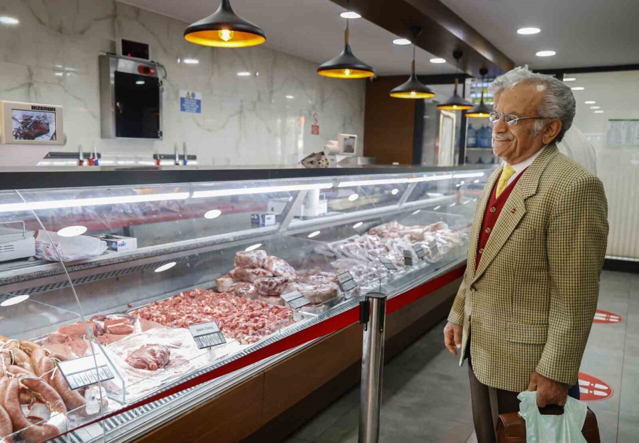 Antalya Büyükşehir Belediyesi, 2019'dan bu yana sürdürdüğü Halk Et Projesi