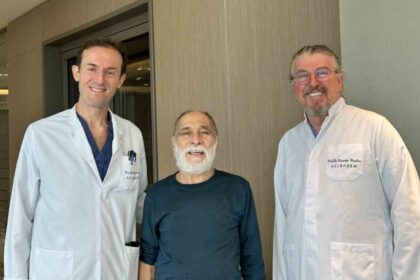 Libya’dan Türkiye’ye gelen hasta, Acıbadem Hastanesi’nde hayatı tehdit eden aort yırtığına başarılı müdahale ile sağlığına kavuştu.