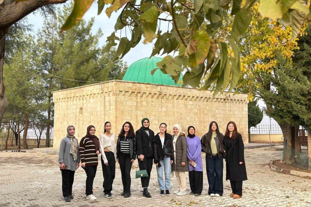 Gaziantep’in Araban ilçesindeki Gençlik Merkezi personeli, KYK yurt öğrencileriyle Sa’d