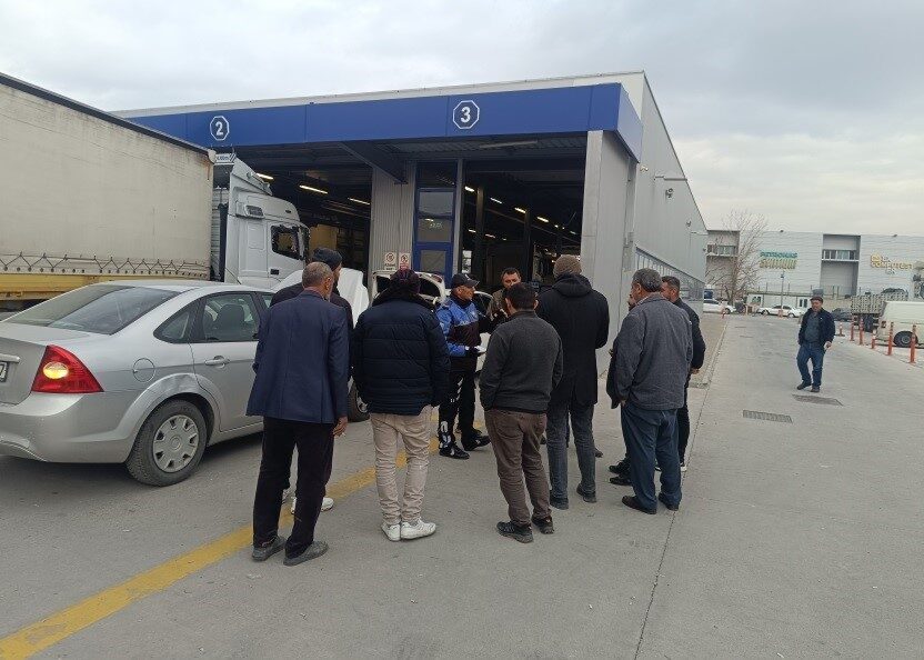 Niğde Emniyet Müdürlüğü ekipleri, güvenlik konularında vatandaşları bilgilendirme çalışmaları yürüttü.