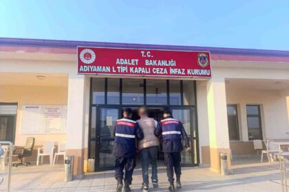 Adıyaman’da Uyuşturucu ve Silah Suçlularına Operasyon: İki Şahıs Yakalandı