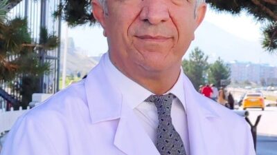 Prof. Dr. Atilla Eroğlu, göğüs cerrahisi alanında uzman bir isim