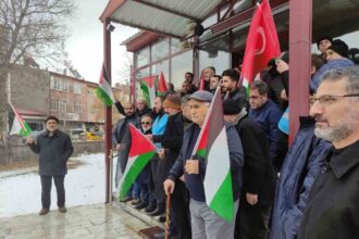 Ardahan’da cuma çıkışı Filistin’e destek açıklaması