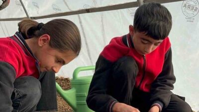 Elazığ’ın Arıcak ilçesinde, "Minik Eller Toprakla Buluştu" projesi kapsamında Ormanpınar