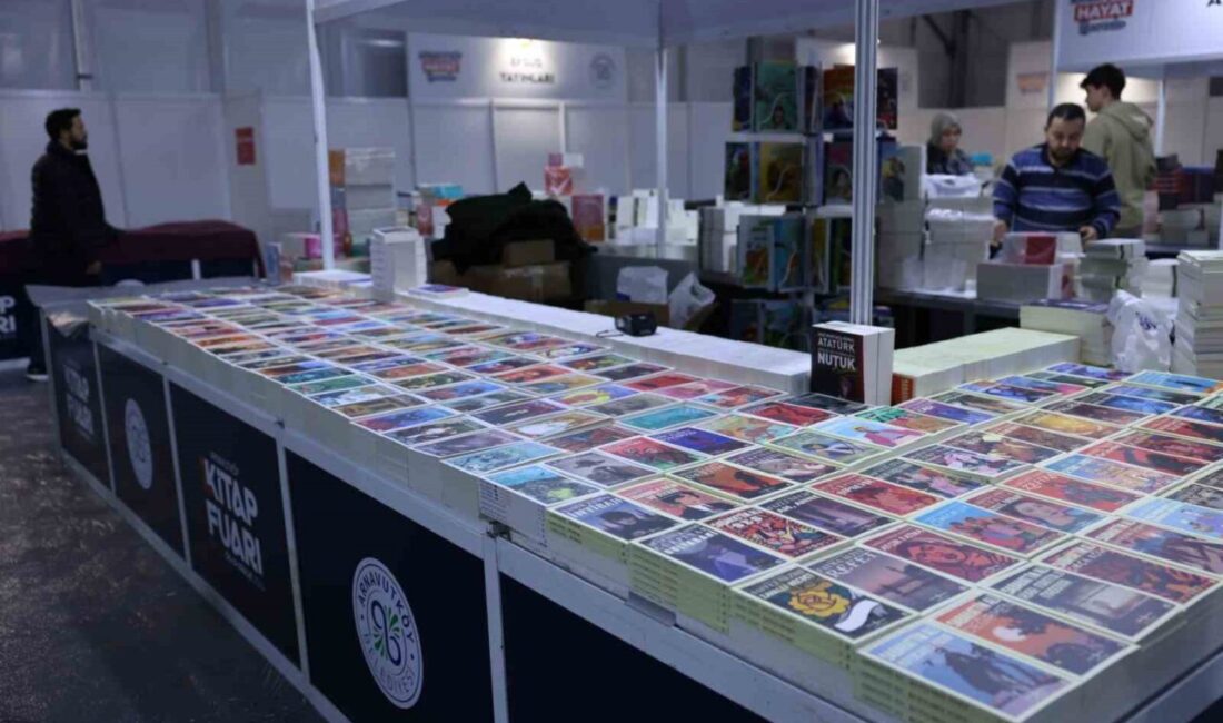 Arnavutköy Belediyesi, bu yıl ilki düzenlenen Kitap Fuarı'nı yoğun katılımla
