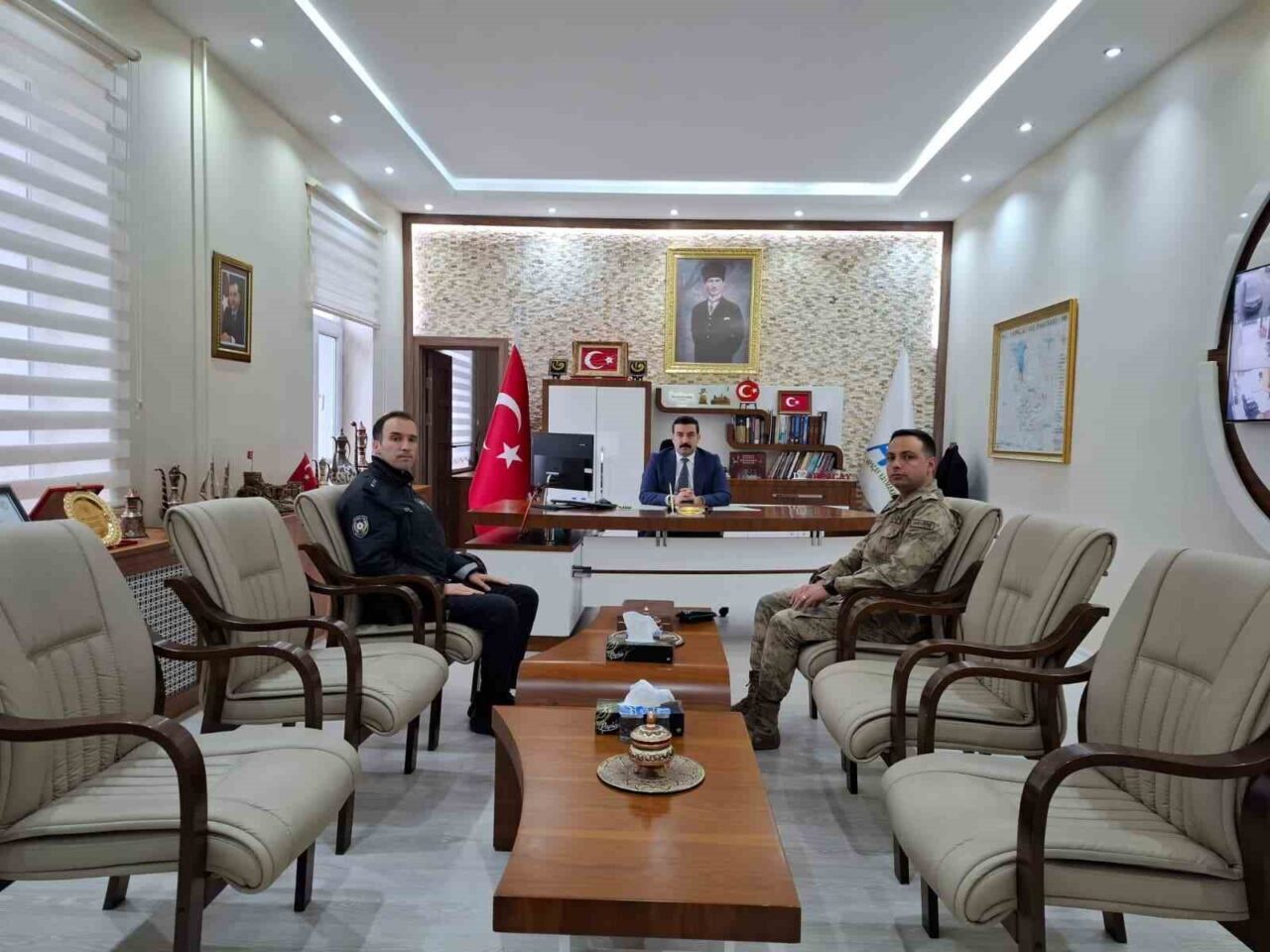 Arpaçay’da güvenlik tedbirleri üzerine toplantı gerçekleştirildi.