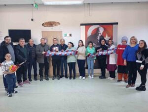 Artvin Trabzonspor Taraftarlar Derneği, özel gereksinimli bireyleri ziyaret ederek onlara