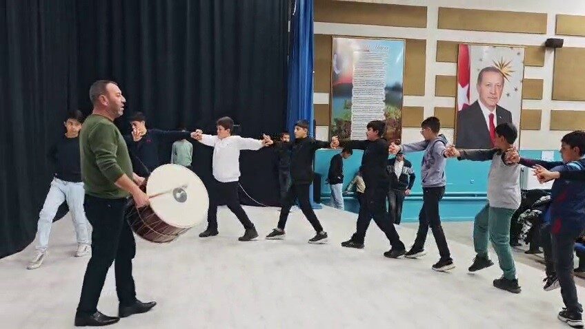 Erzurum'da 15 Şubat'ta gerçekleşecek Halk Oyunları İl Birinciliği Yarışması için