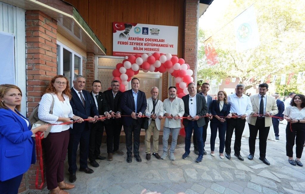 Manisa’da Atatürk Çocukları Kütüphaneleri ve Bilim Merkezleri İçin Kitap Bağışları Bekleniyor Manisa Büyükşehir Belediyesi ve İzmir Kitap Gönüllüleri’nin ortaklığıyla kurulan Atatürk