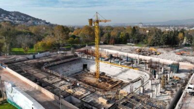 Bursa Büyükşehir Belediyesi, Atatürk Spor Salonu'nu yeniden inşa ederek, kapasitesini