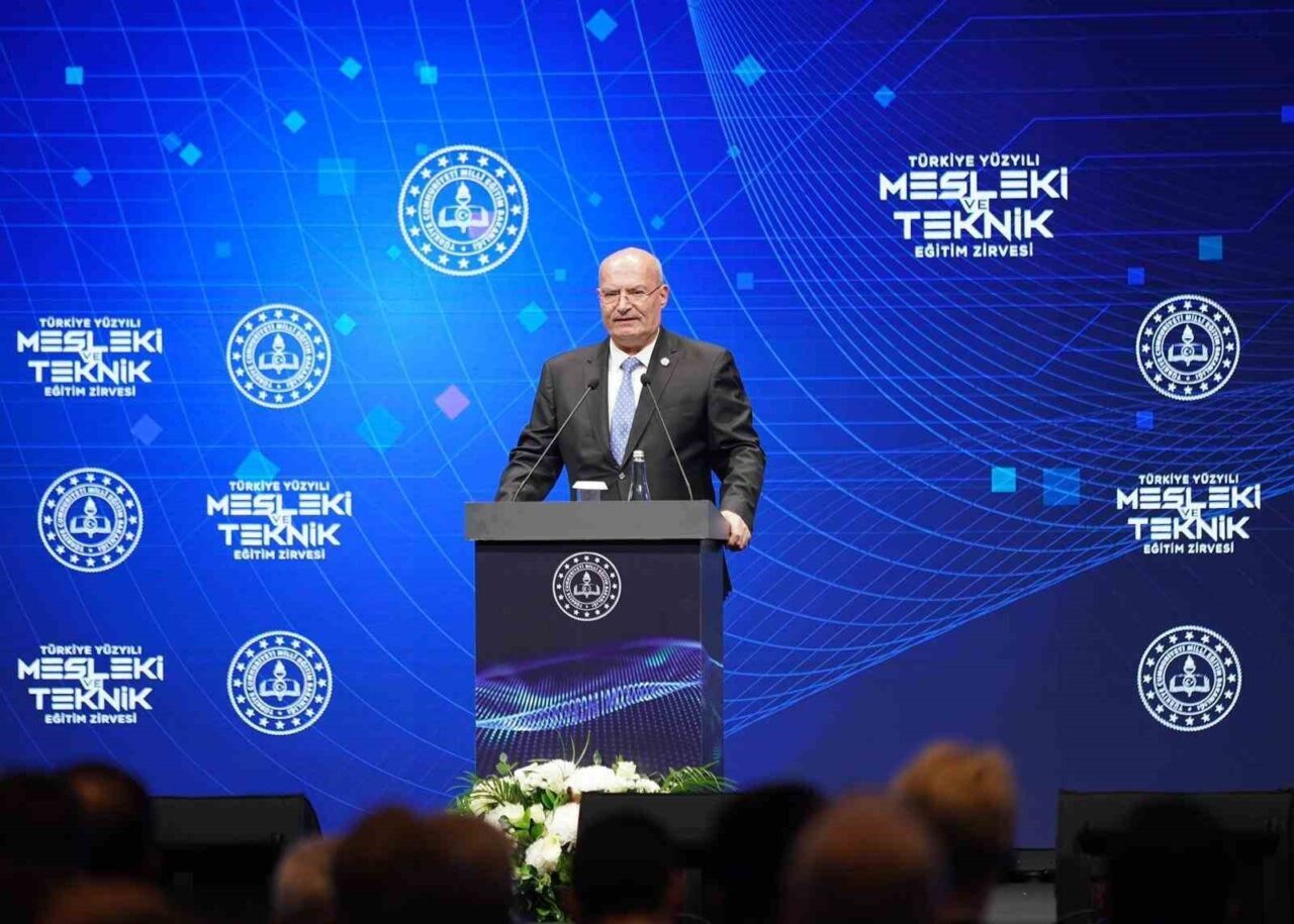 Ankara Ticaret Odası Başkanı Gürsel Baran, mesleki eğitimin güncellenmesi ve