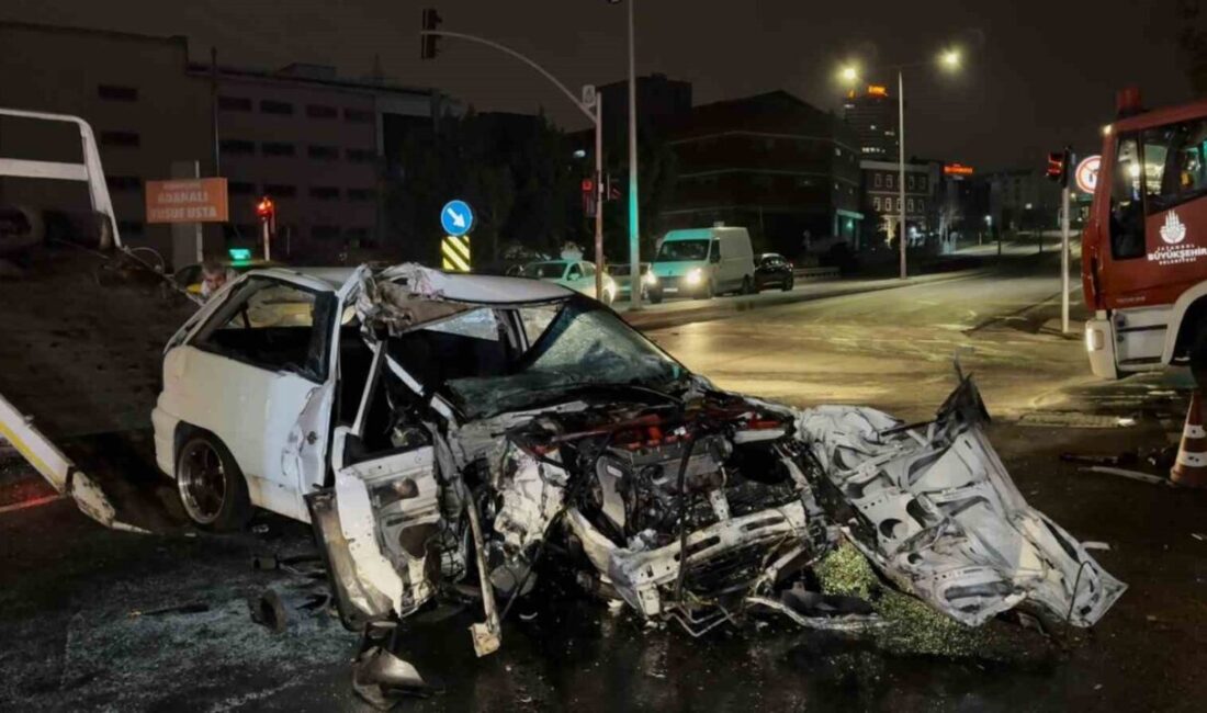 İstanbul Avcılar’da Hatalı Dönüş Yapan Kamyonete Çarpan Otomobildeki Bir Kişi Hayatını Kaybetti İstanbul Avcılar’da otomobil, hatalı dönüş yapan kamyonete çarptı. Kazada otomobil