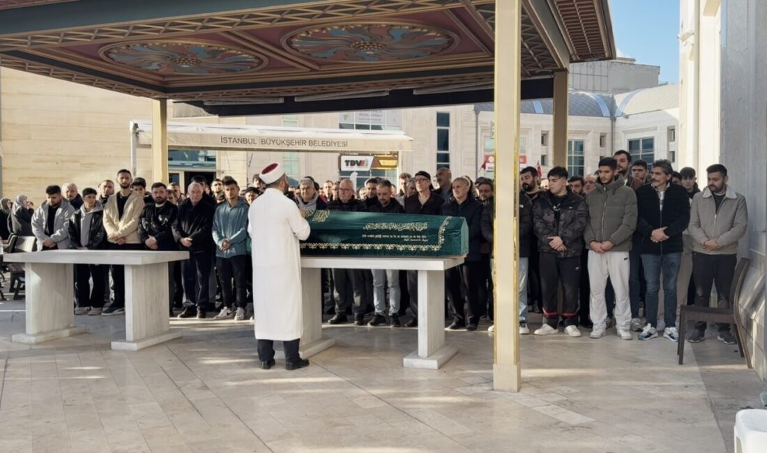 İstanbul Avcılar’da Hatalı Dönüş Yapan Kamyonun Otomobile Çarpması Sonucu Genç Hayatını Kaybetti İstanbul Avcılar'da hatalı dönüş yapan bir kamyon, Kaan Mustafa K.