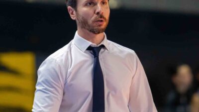 Aydın Büyükşehir Belediyespor, başantrenör Alper Hamurcu ile karşılıklı anlaşarak yollarını