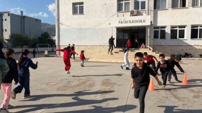 Aydın'da, Gençlik ve Spor İl Müdürlüğü'nün düzenlediği etkinlikler ile ilkokullarda