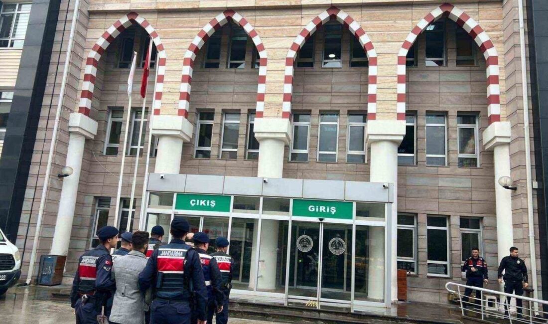 Aydın'da Jandarma ve Sahil Güvenlik ekiplerinin ortak çalışmasıyla Güzelçamlı açıklarında