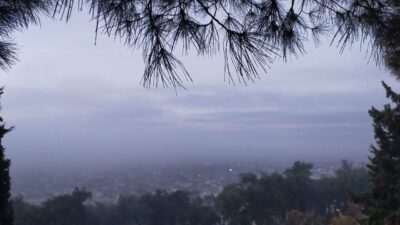 Aydın'da sabah saatlerinde meydana gelen yoğun sis şehirde etkili bir