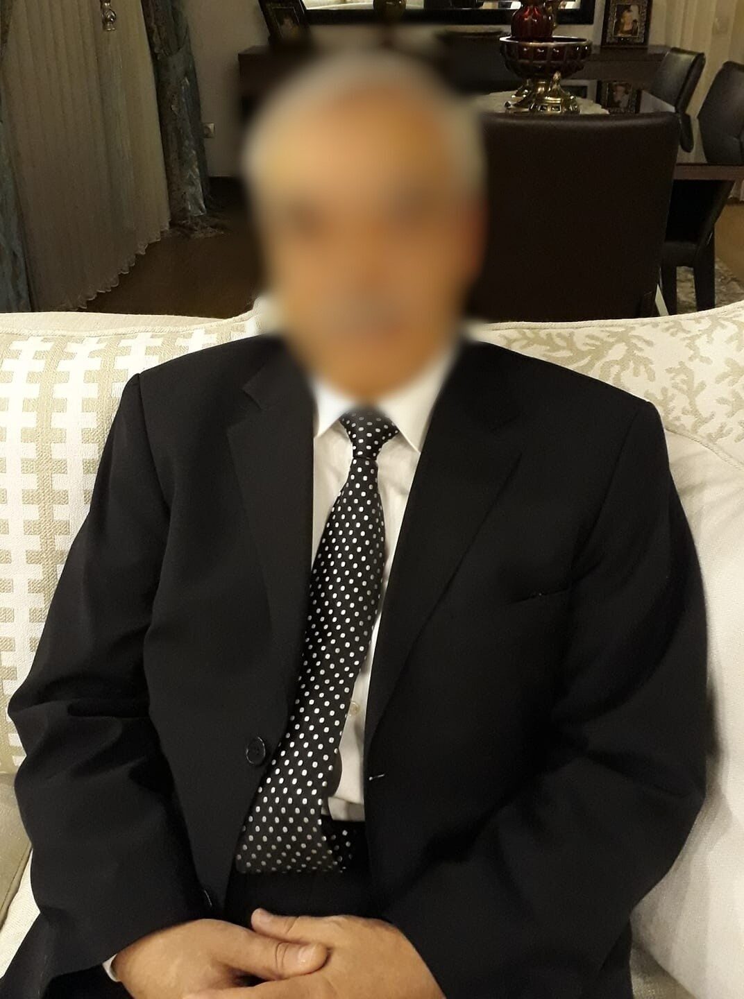 Aydın Devlet Hastanesi'nin eski başhekimi emekli doktor M.G., cezaevindeki hükümlülere