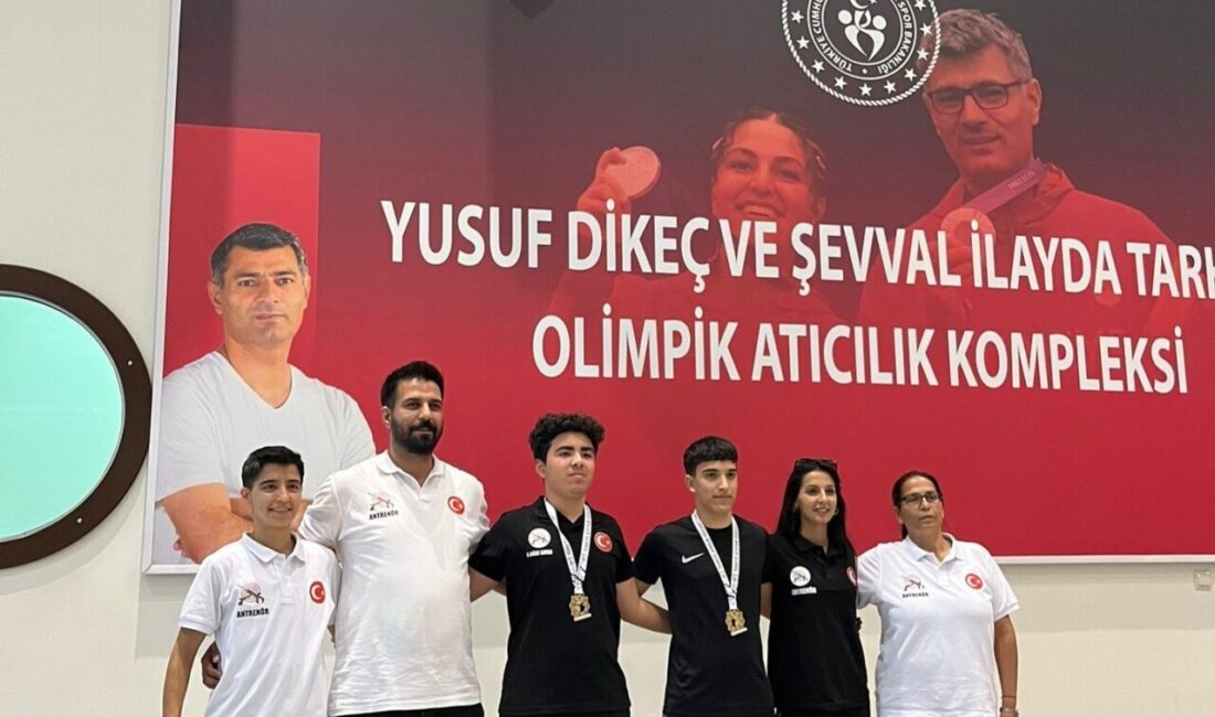 Aydınlı Sporcu Ahmet Oğuz Sayar, U16 Tabanca Branşında Türkiye Şampiyonu Olup Avrupa Şampiyonası’nda Millî Takımda Yer Alacak U16 tabanca Türkiye şampiyonu Ahmet Oğuz Sayar, Milli Takım'a seçilerek
