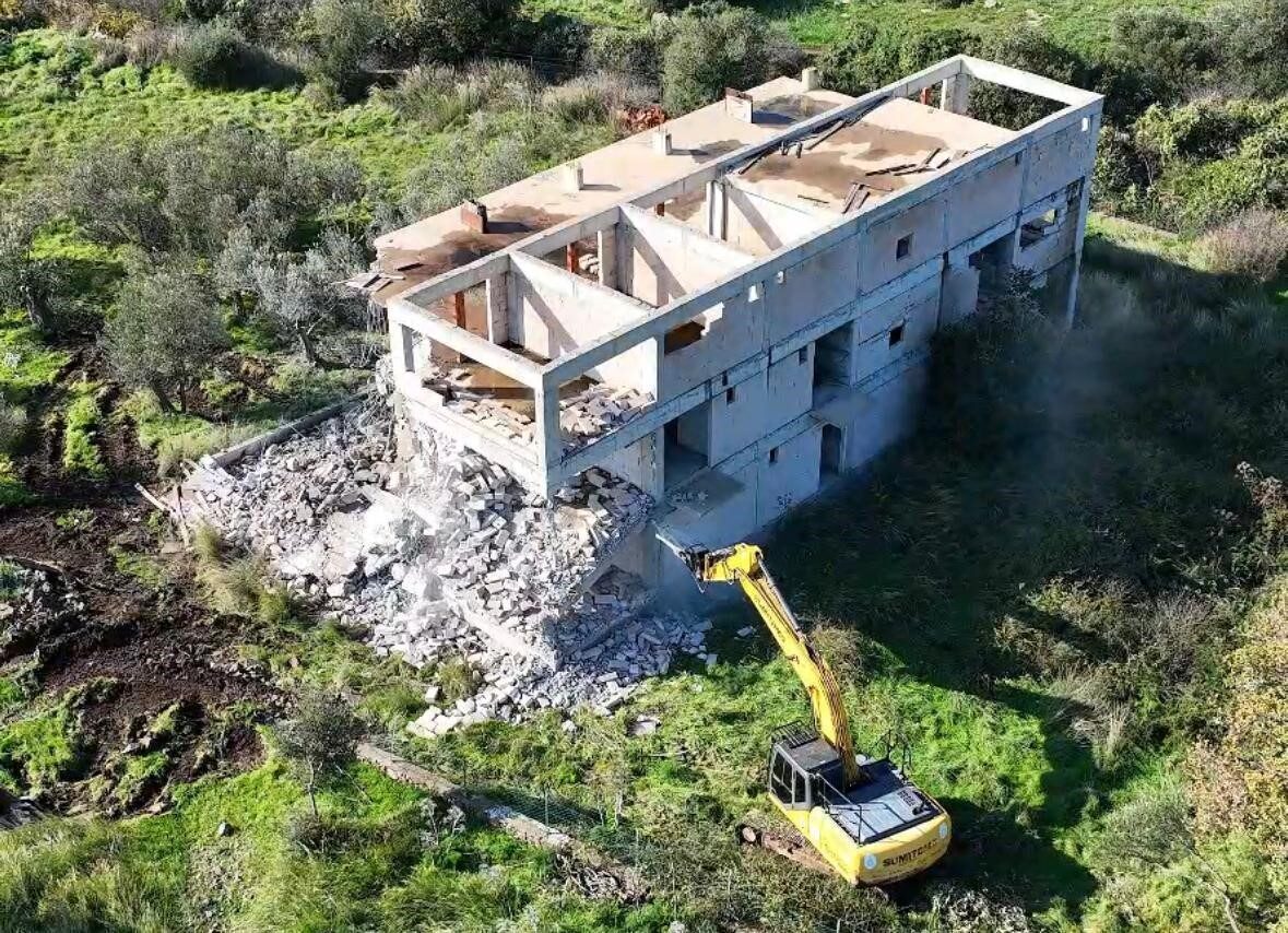 Çanakkale İl Özel İdaresi, Ayvacık ilçesinde 66 ruhsatsız yapıyı Kasım