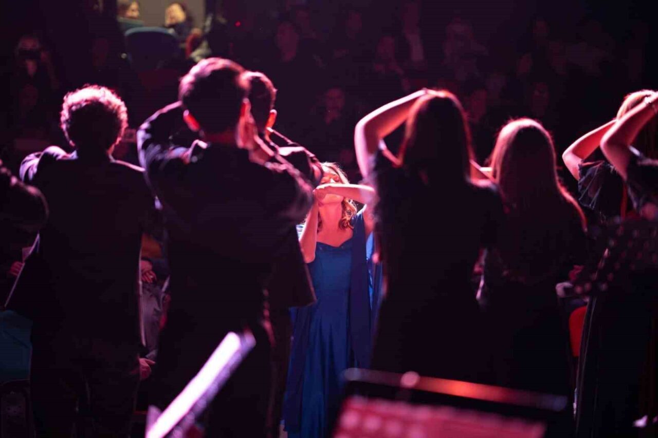 Ayvalık’ta Yeni Yıl Konseri: Umut ve Dayanışma İçin Bir Araya Geliyorlar