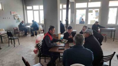 Kırklareli'nin Babaeski ilçesinde, çiftçilerin güncel tarımsal konularda bilgilendirilmesi amacıyla eğitim