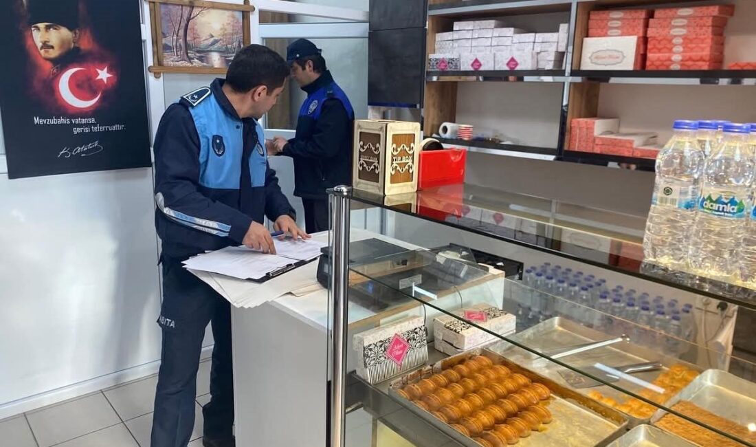 Kırklareli'nin Babaeski ilçesinde zabıta ekipleri, tatlı üreten ve satan işletmeleri