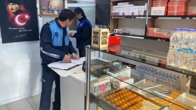 Kırklareli'nin Babaeski ilçesinde zabıta ekipleri, tatlı üreten ve satan işletmeleri