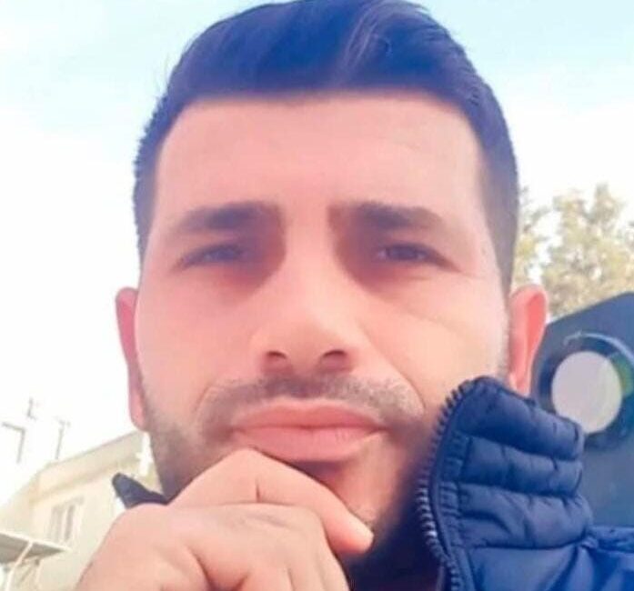 Aydın’ın Koçarlı İlçesinde Bir Kişinin Bahçede Cansız Bedeni Bulundu Aydın'ın Koçarlı ilçesinde, Adnan Menderes Mahallesi'nde yaşayan 30 yaşındaki Ali