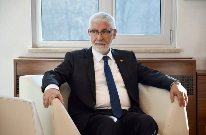 Prof. Dr. Faruk Yiğit Bolu Abant İzzet Baysal Üniversitesi Rektörlüğü Görevine Başladı Cumhurbaşkanı Recep Tayyip Erdoğan'ın onayıyla Prof. Dr. Faruk Yiğit, Bolu