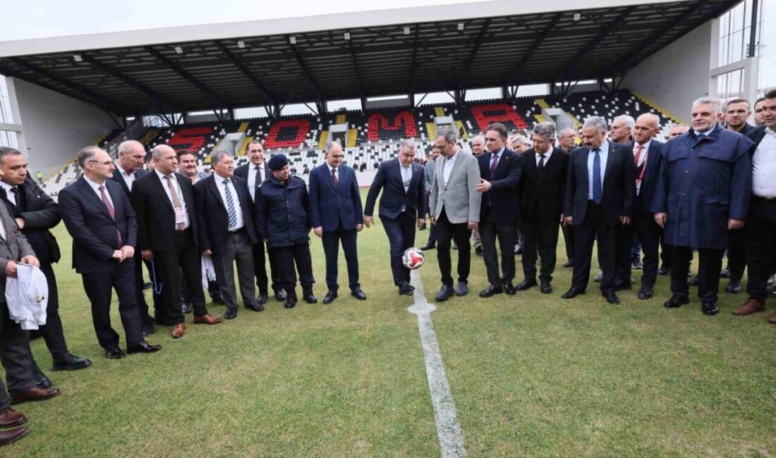 Nazım Yavuz Stadyumu’nun Açılışı Yapıldı, A Milli Takım’ın Hedefi 2026 Dünya Kupası Gençlik ve Spor Bakanı Osman Aşkın Bak, Manisa'nın Soma ilçesindeki