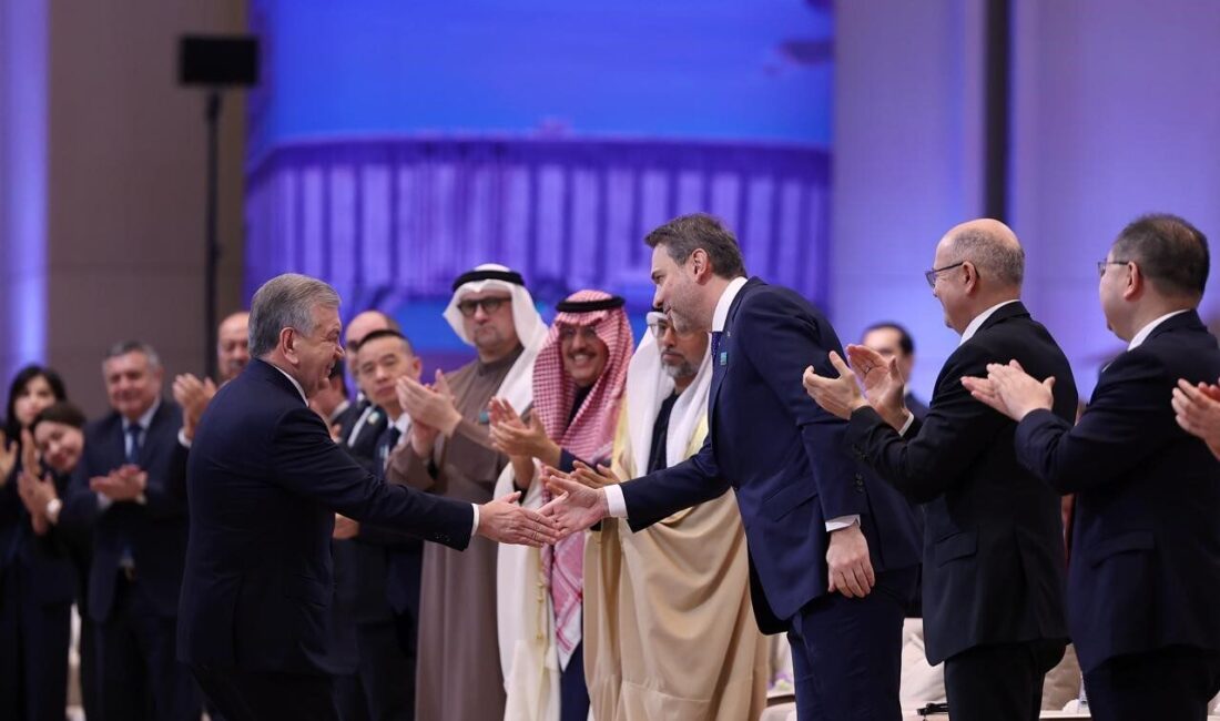 Enerji ve Tabii Kaynaklar Bakanı Alparslan Bayraktar, Özbekistan'da Cumhurbaşkanı Şevket