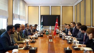 Enerji ve Tabii Kaynaklar Bakanı Alparslan Bayraktar, Pakistan ziyareti sırasında