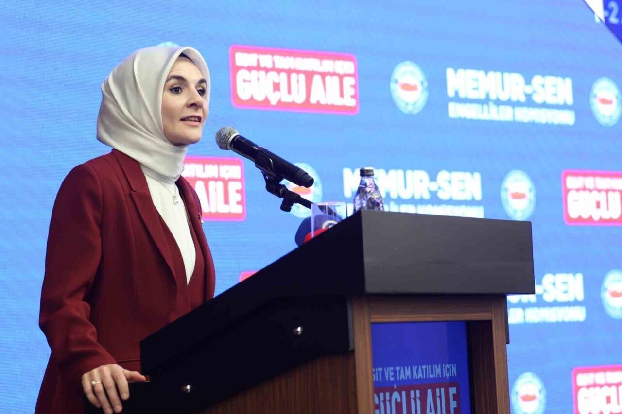 Aile ve Sosyal Hizmetler Bakanı Mahinur Özdemir Göktaş, engelli bireylerin