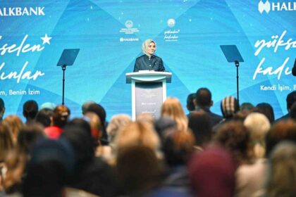 Bakan Göktaş: “Kadınlarımız kalkınmanın asli faktörüdür”