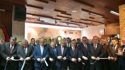 Ulaştırma ve Altyapı Bakanı Abdulkadir Uraloğlu, 9. Ulusal Asfalt Sempozyumu'nda