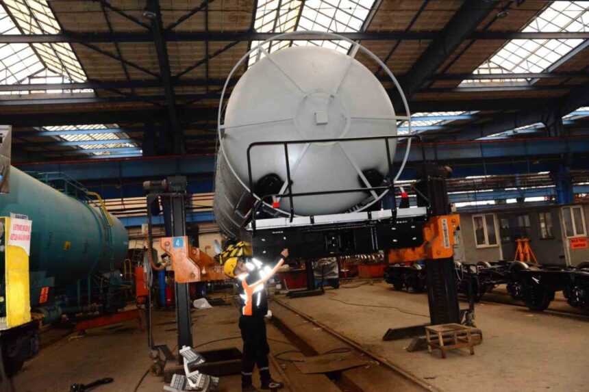 Bakan Uraloğlu: “Yeni yük vagonlarımız enerji kaynaklarının nakliyesinde ordumuzun lojistik gücüne güç katacak”