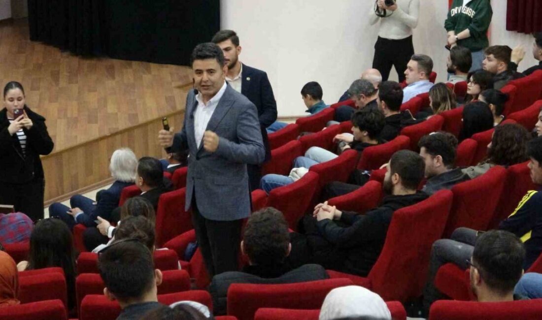 Çanakkale'deki UFest Çanakkale-Ulaşım Festivali'nde, Ulaştırma ve Altyapı Bakan Yardımcısı Osman