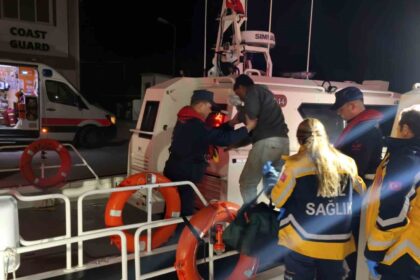 Marmaris’te Balıkçı Teknesinde Yaralanan Vatandaşın Tıbbi Tahliyesi Yapıldı