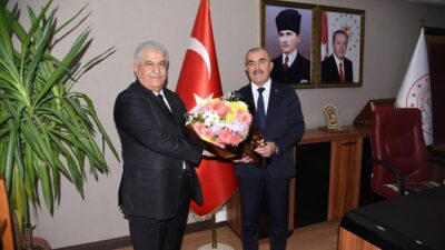Balıkesir İl Millî Eğitim Müdürlüğü’nde görevi devreden Murat Demir, yeni