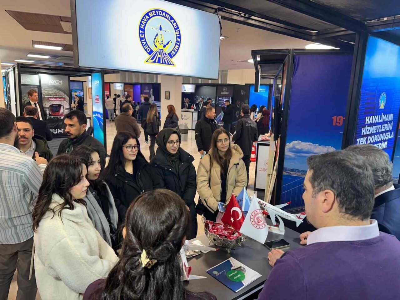 Balıkesir Üniversitesi’nde Ulaştırma ve Altyapı Bakanlığı tarafından gerçekleştirilen UFEST etkinliği yoğun katılımla sürdü.