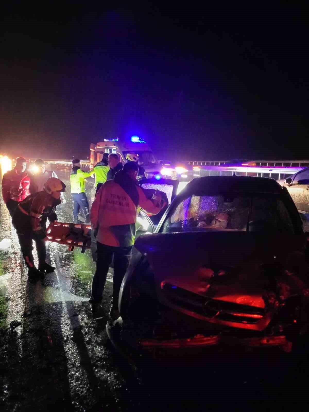 Aydın’ın Kuyucak ilçesinde meydana gelen trafik kazasında H.T. yönetimindeki otomobil