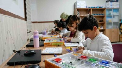 Başiskele Çocuk Akademisi, Belediye Başkanı Yasin Özlü'nün desteğiyle 2019'dan beri