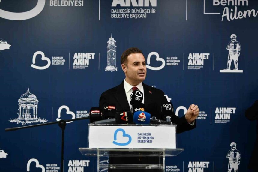 Balıkesir Büyükşehir Belediye Başkanı, Yılsonu Toplantısında Hizmetleri Paylaştı