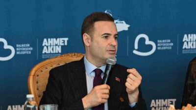 Balıkesir Büyükşehir Belediye Başkanı Ahmet Akın, yerel basınla bir araya