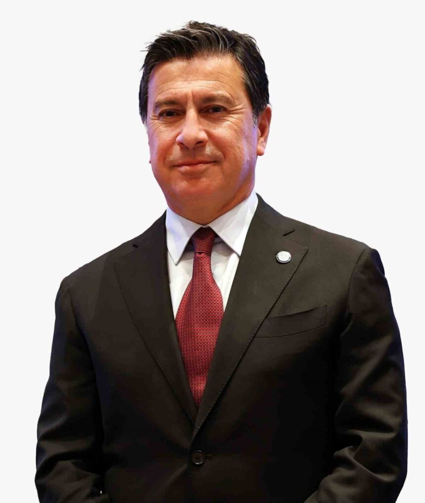 Kıyı Ege Belediyeler Birliği ve Muğla Büyükşehir Belediye Başkanı, yeni yıl mesajı yayımladı.