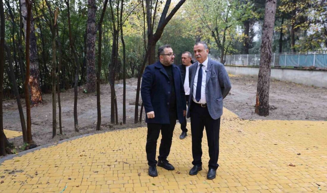 Yunusemre Belediye Başkanı, Emekli Kafe Projesi İçin Hızlı İncelemelerde Bulundu Yunusemre Belediye Başkanı Semih Balaban, Laleli Mahallesi'nde inşası süren Emekli